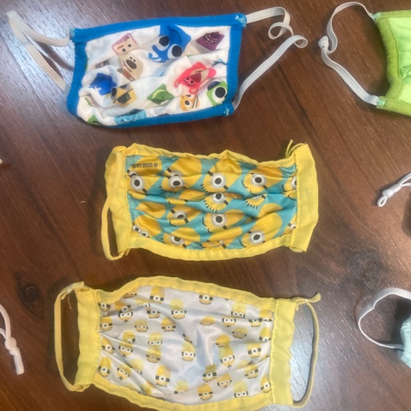 18 KIDS FAVE MASKS COTTON DISNEY TOY STORY PIXAR MINIONS DINOSAURS PAW PATROL - Picture 7 of 9